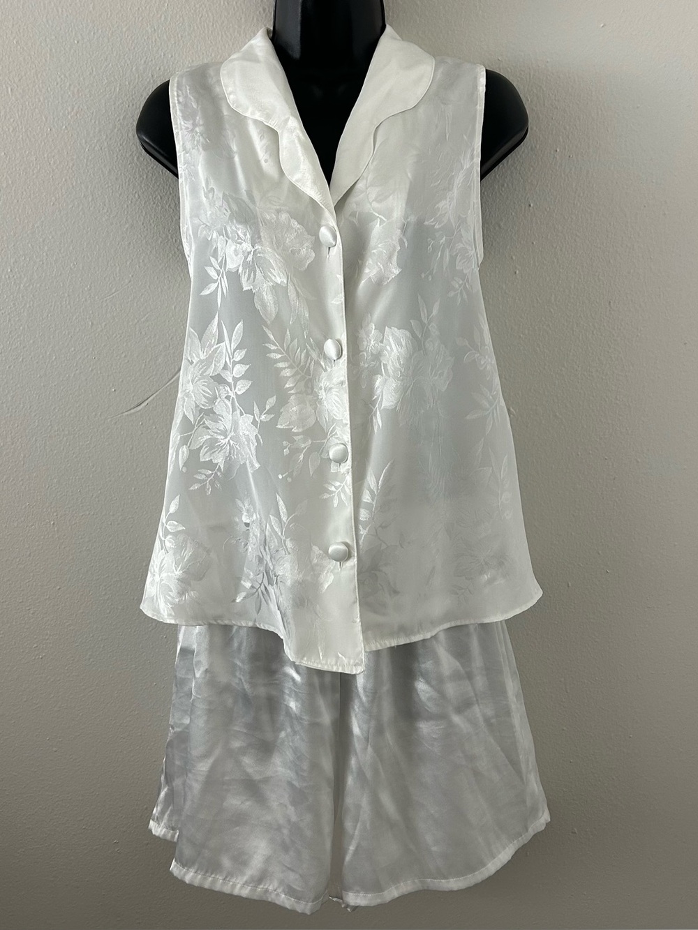Vtg Morgan Taylor White Satin Floral Jacquard Sleeveless Top Shorts Pajama Set S
